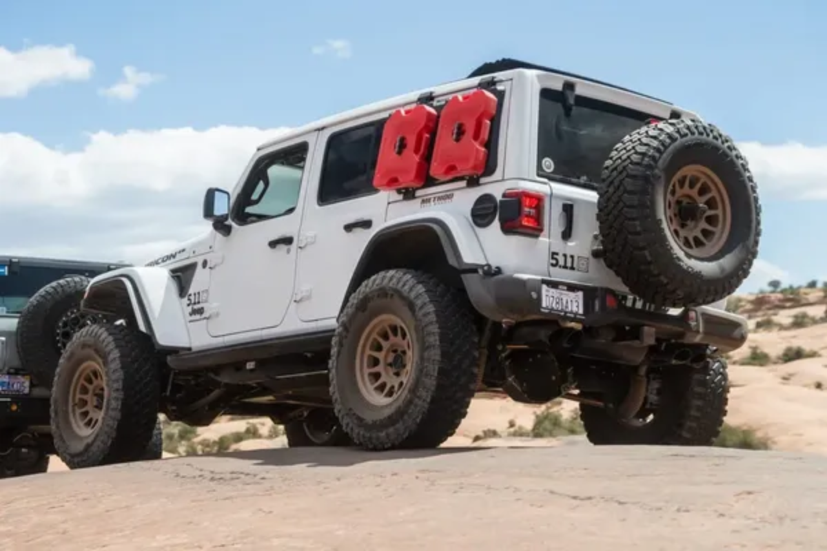 Peak Suspension 2.5″ DSC Shocks Trail Kit | 18+ Jeep Wranger JL (2-4″ lift)